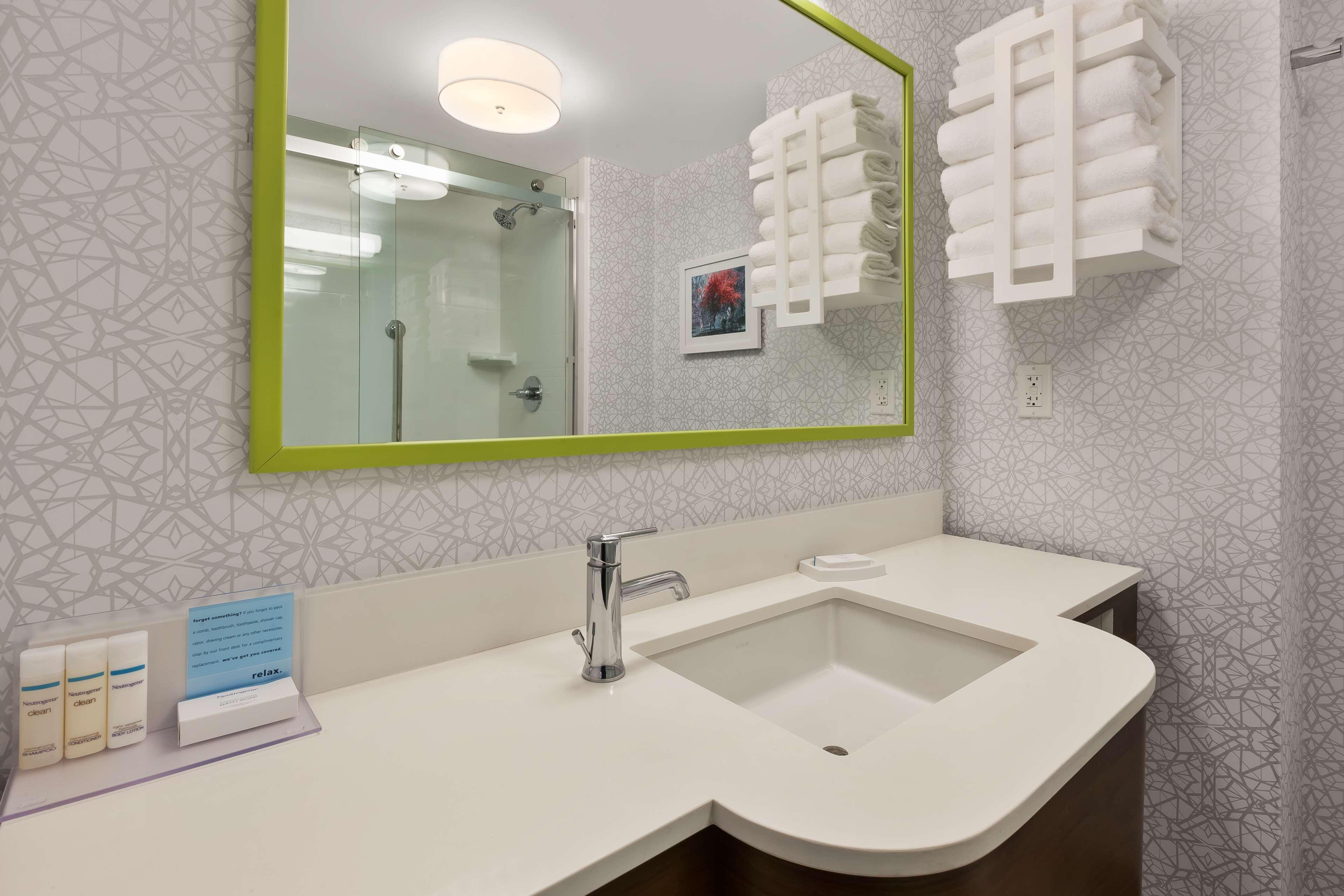 Hampton Inn Traverse City Ngoại thất bức ảnh