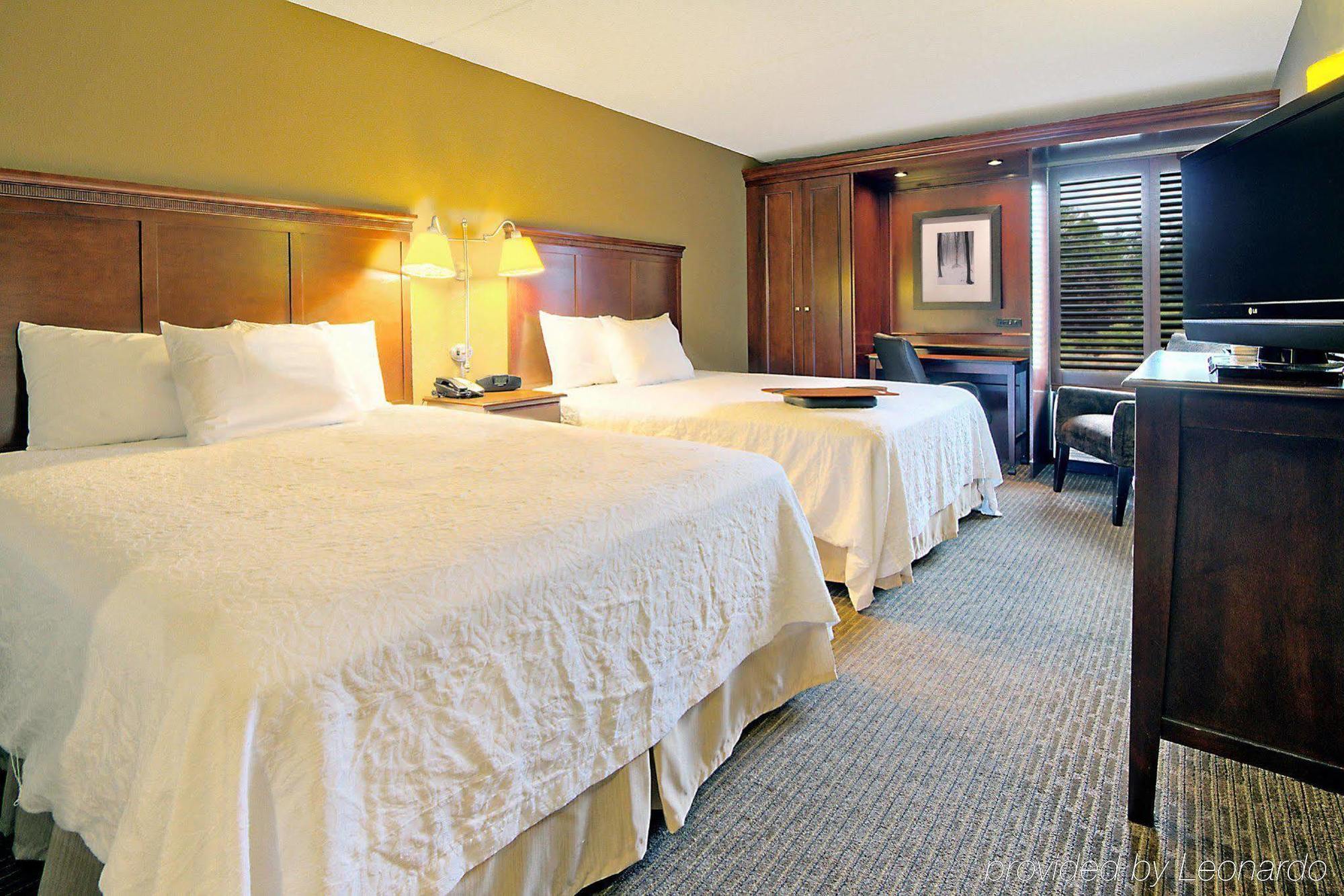 Hampton Inn Traverse City Ngoại thất bức ảnh