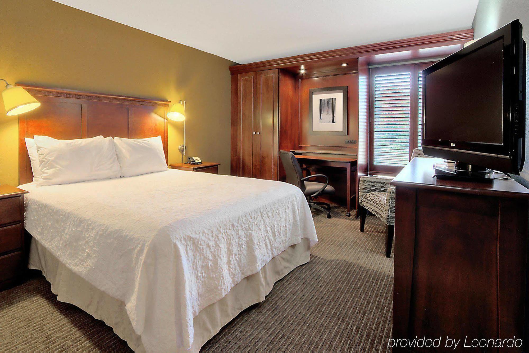 Hampton Inn Traverse City Ngoại thất bức ảnh