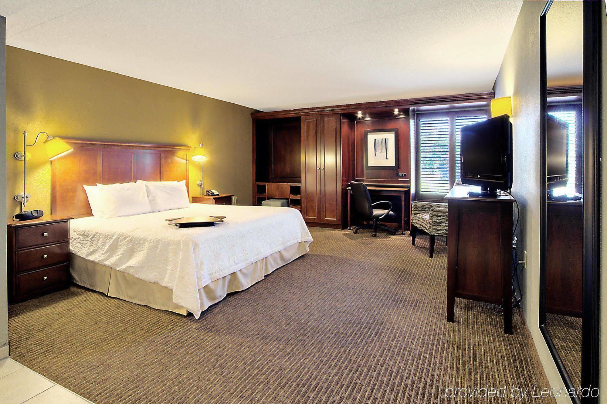 Hampton Inn Traverse City Ngoại thất bức ảnh