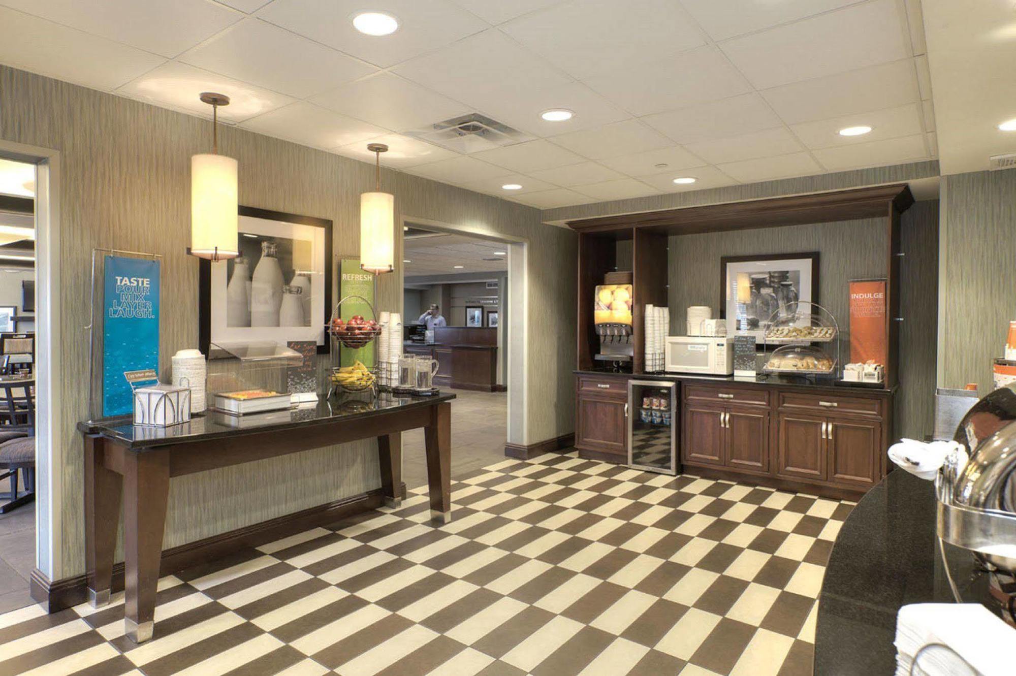 Hampton Inn Traverse City Ngoại thất bức ảnh