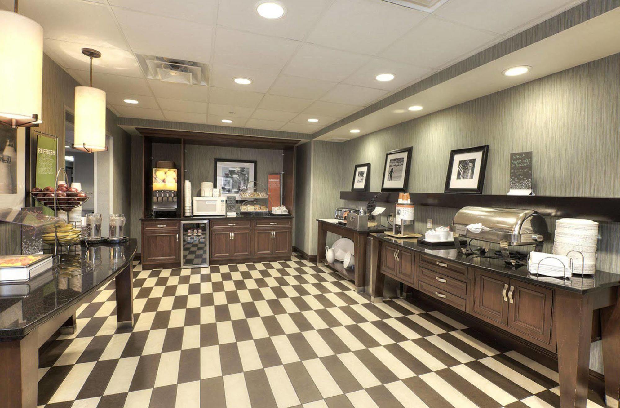 Hampton Inn Traverse City Ngoại thất bức ảnh
